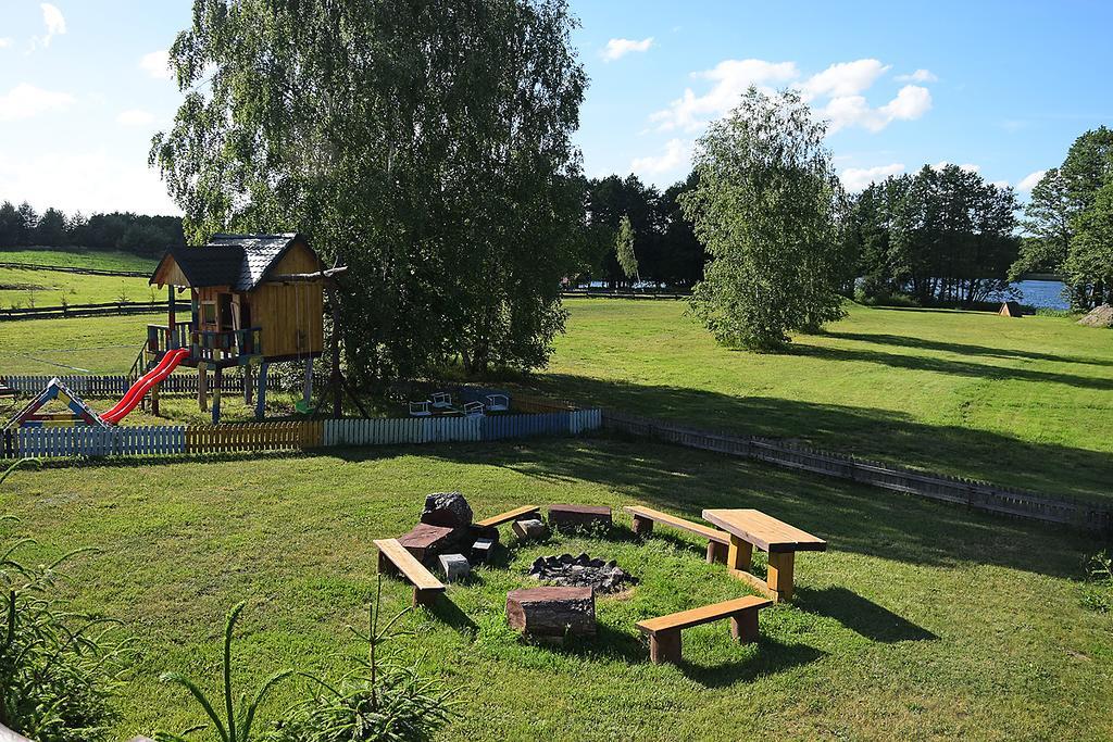 Willa Limajno Cerkiewnik Exteriör bild